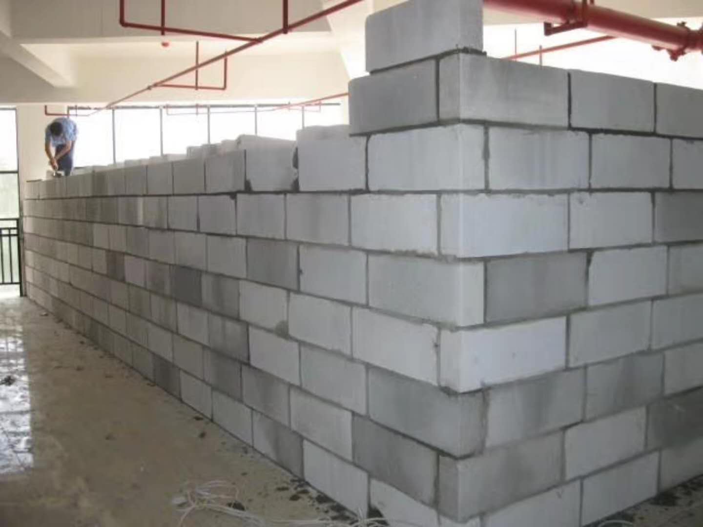 万宁蒸压加气混凝土砌块承重墙静力和抗震性能的研究